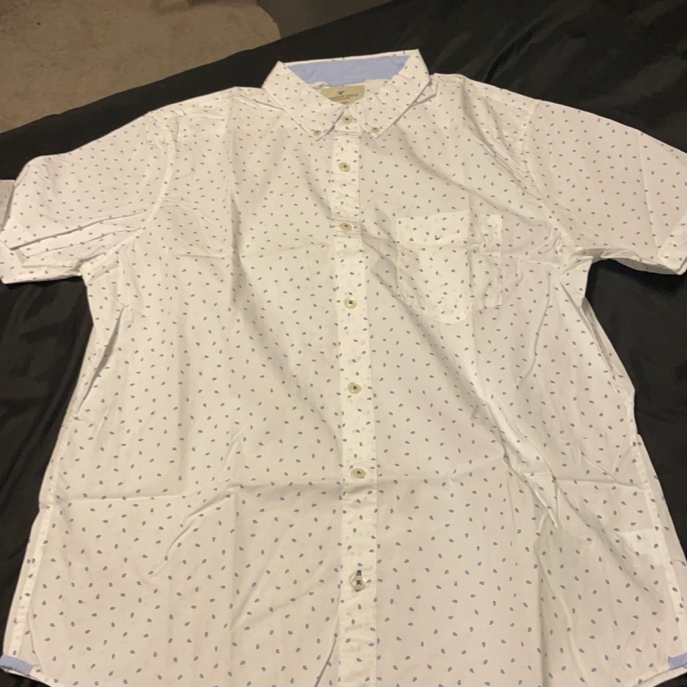 AEO white button down